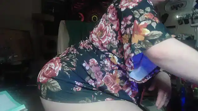 spunlikecottoncandy online show from December 17, 2025, 9:54 pm