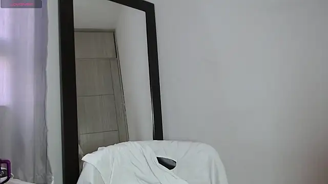 cristal sexybody online show from March 9, 2025, 9:57 pm