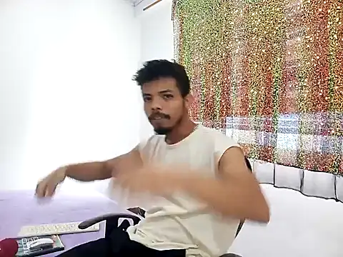 danidiazto2023 online show from February 11, 2025, 5:40 pm