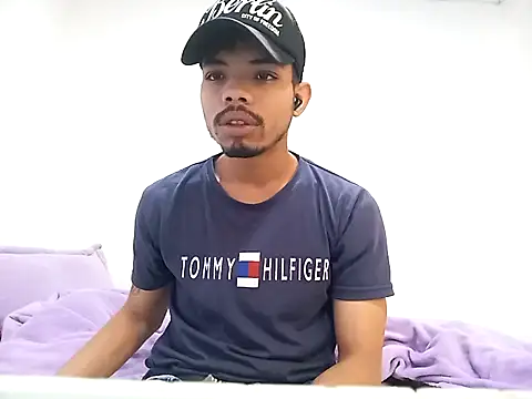 danidiazto2023 online show from March 4, 2025, 4:52 pm