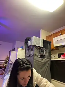 Snapshot of DominiqueX0 chatting on January 16, 2025, 10:44 pm DominiqueX0 online show from January 16, 2025, 10:44 pm