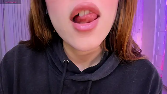 nathalie rivers online show from March 4, 2026, 11:27 am