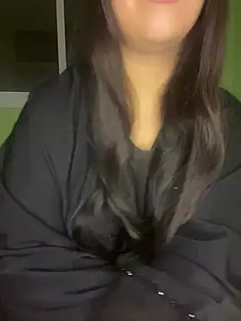 Snapshot of Mayacrayzi chatting on May 3, 2026, 9:37 am Mayacrayzi online show from May 3, 2026, 9:37 am
