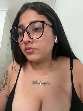 croftsmila online show from October 31, 2025, 9:16 pm