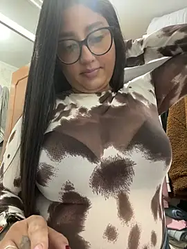 croftsmila online show from February 12, 2026, 10:49 pm