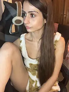 LaPetitechienne1 online show from January 26, 2025, 1:09 am