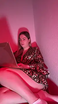 KissMissAngela online show from November 17, 2025, 7:47 am