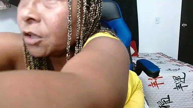 Snapshot of hannapasion chatting on January 28, 2025, 1:18 am hannapasion online show from January 28, 2025, 1:18 am