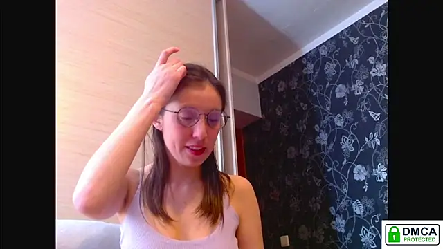 Sophi Cute online show from April 5, 2026, 12:46 pm