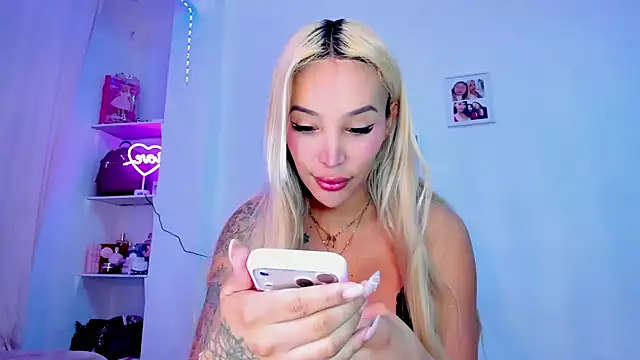  viioletweekend  online show from March 11, 2026, 7:42 pm