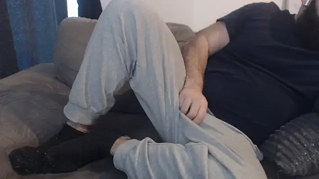 hugemachohandsome online show from January 17, 2026, 9:58 am