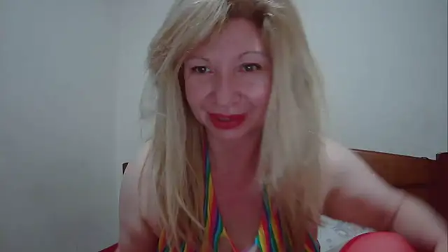 Snapshot of Kattymary chatting on January 17, 2025, 11:29 pm Kattymary online show from January 17, 2025, 11:29 pm