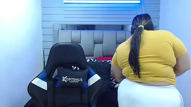 Snapshot of evelin_zaens chatting on June 4, 2026, 3:56 am evelin zaens online show from June 4, 2026, 3:56 am
