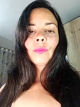 Snapshot of johannatb chatting on December 15, 2024, 12:18 am johannatb online show from December 15, 2024, 12:18 am