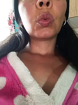 Snapshot of johannatb chatting on March 9, 2025, 7:05 pm johannatb online show from March 9, 2025, 7:05 pm