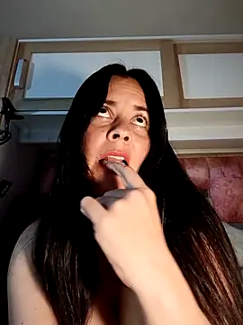 Snapshot of johannatb chatting on March 5, 2026, 2:51 am johannatb online show from March 5, 2026, 2:51 am