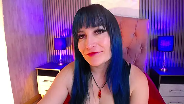 alicia moom online show from December 13, 2025, 10:37 pm