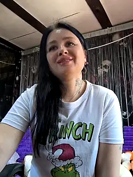 KikiXRed online show from April 6, 2026, 8:59 am