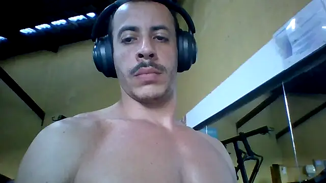 Snapshot of MachoScorpionCaralho chatting on May 9, 2026, 8:25 pm MachoScorpionCaralho online show from May 9, 2026, 8:25 pm