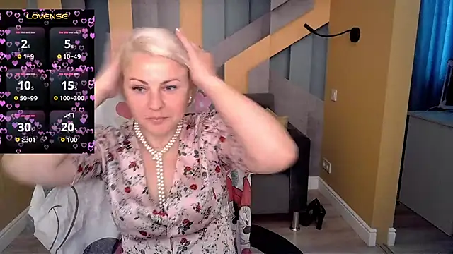 Snapshot of Candy_Long chatting on July 14, 2026, 5:23 am Candy Long online show from July 14, 2026, 5:23 am