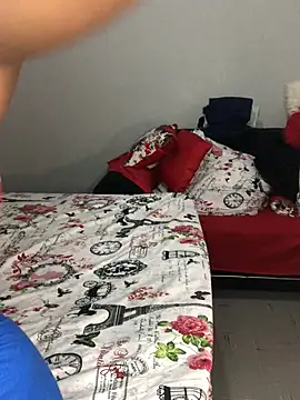 Sexypresh302 online show from December 11, 2024, 9:34 pm