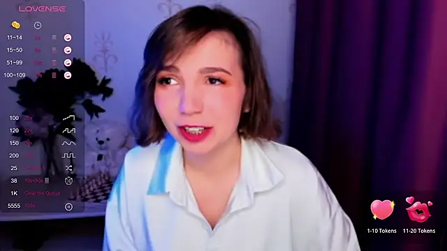 KindHazelHere  online show from November 6, 2025, 8:26 am