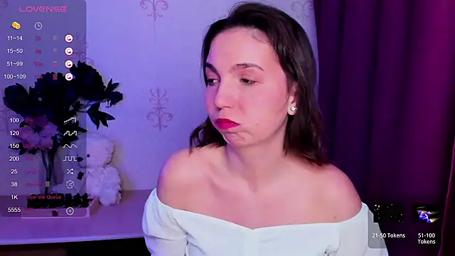 KindHazelHere  online show from February 20, 2026, 6:37 am