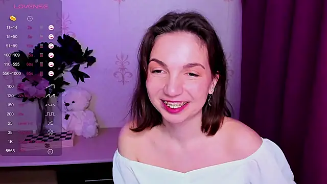 KindHazelHere  online show from April 9, 2026, 6:41 am