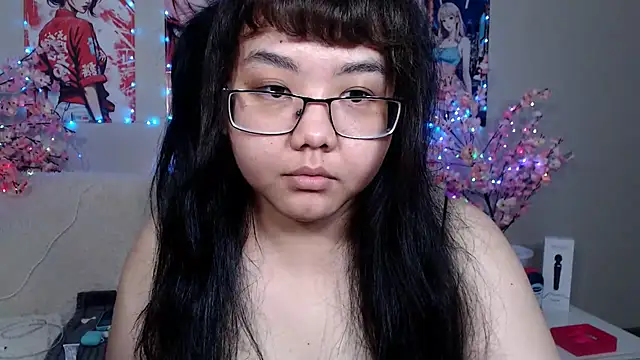 Snapshot of Moertomlly chatting on July 12, 2026, 4:14 am Moertomlly online show from July 12, 2026, 4:14 am