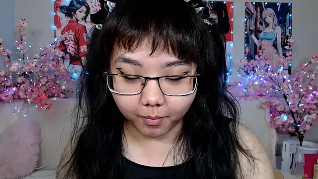Snapshot of Moertomlly chatting on July 13, 2026, 4:48 am Moertomlly online show from July 13, 2026, 4:48 am
