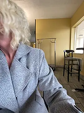 TiffaneyLove online show from March 20, 2025, 3:14 pm