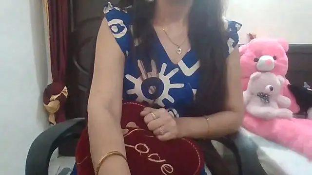 Snapshot of Sexy_iknoor chatting on May 12, 2026, 5:04 am Sexy iknoor online show from May 12, 2026, 5:04 am