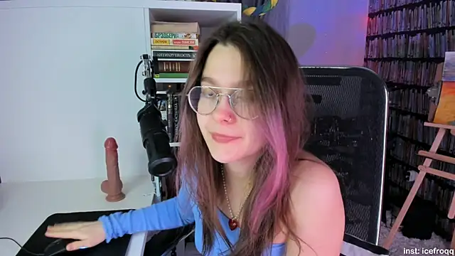 icefroqq online show from February 23, 2025, 10:42 pm