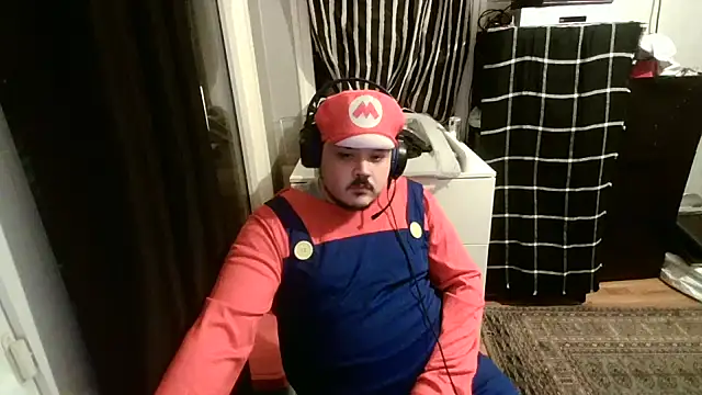 Snapshot of Bebemickey75 chatting on March 15, 2025, 11:50 pm Bebemickey75 online show from March 15, 2025, 11:50 pm