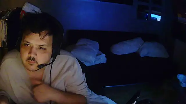 Snapshot of Bebemickey75 chatting on November 28, 2025, 10:23 pm Bebemickey75 online show from November 28, 2025, 10:23 pm