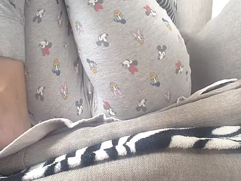 Snapshot of Web_Lady chatting on February 23, 2025, 7:17 pm Web Lady online show from February 23, 2025, 7:17 pm