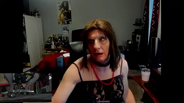 Snapshot of CharlotteAshton chatting on July 28, 2026, 3:21 pm CharlotteAshton online show from July 28, 2026, 3:21 pm