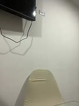 iraide castro online show from June 25, 2026, 2:44 am