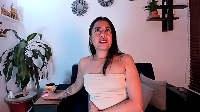 im amber online show from April 7, 2026, 2:12 am