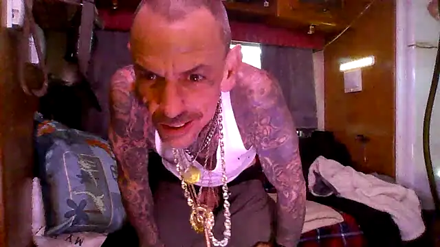 Snapshot of deepstroker42071 chatting on March 11, 2026, 10:49 pm deepstroker42071 online show from March 11, 2026, 10:49 pm