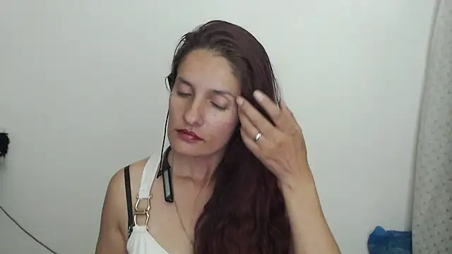 Snapshot of catalina_duran1 chatting on June 25, 2026, 3:28 am catalina duran1 online show from June 25, 2026, 3:28 am