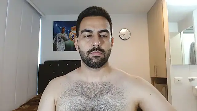 omarmohammedhot2 online show from December 5, 2024, 2:33 pm