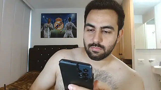 omarmohammedhot2 online show from January 16, 2025, 1:58 pm