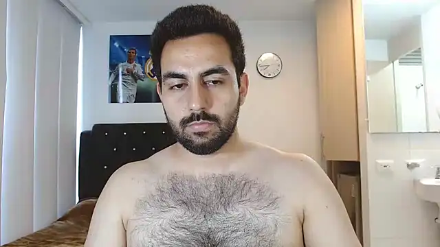 omarmohammedhot2 online show from January 28, 2025, 3:46 pm