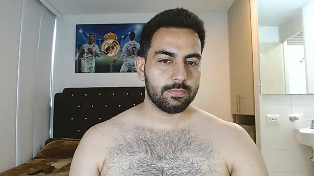 omarmohammedhot2 online show from February 7, 2025, 2:26 pm