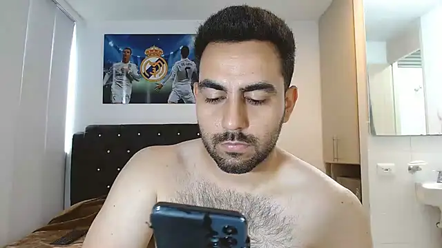 omarmohammedhot2 online show from March 12, 2025, 2:12 pm