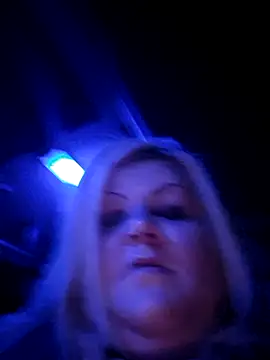 ducicsajsziii online show from December 21, 2024, 5:58 am