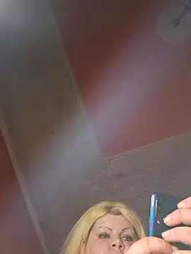 ducicsajsziii online show from January 10, 2025, 1:31 pm