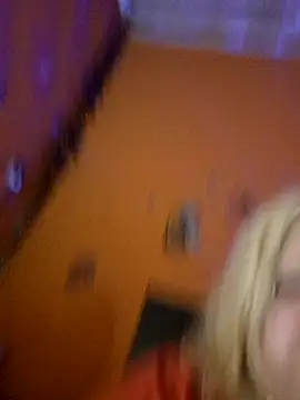 ducicsajsziii online show from March 16, 2025, 11:04 pm