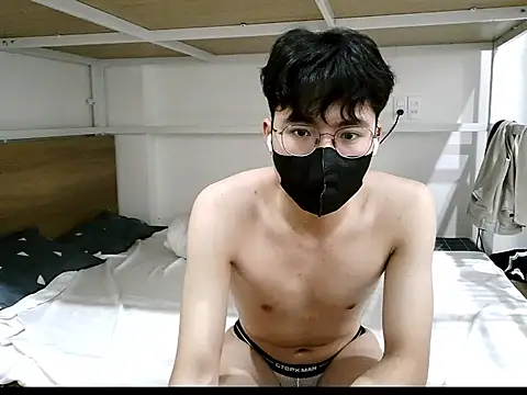 Gwencloudy online show from February 6, 2026, 5:01 am